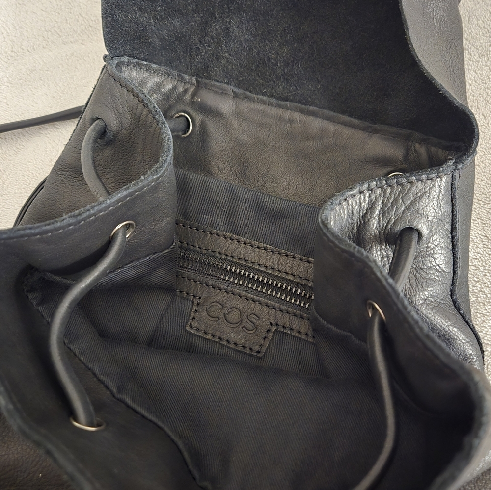 COS Unstructured Black Leather Backpack - image 5
